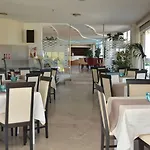 Costa Angela Seaside Otel 3*