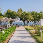 מלון Costa Angela Seaside העיירה קוס