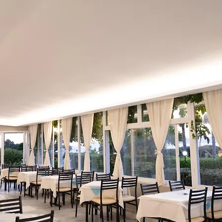 Costa Angela Seaside Hotel 3*