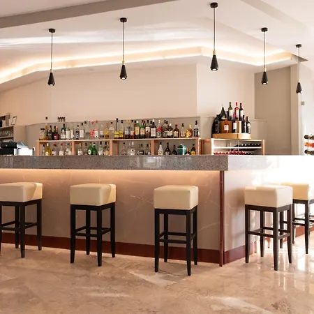 Costa Angela Seaside ホテル 3*