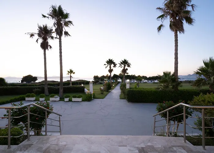 Costa Angela Seaside Resort 3*