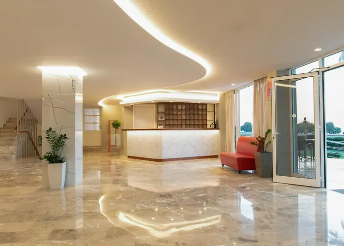 Costa Angela Seaside Hotell