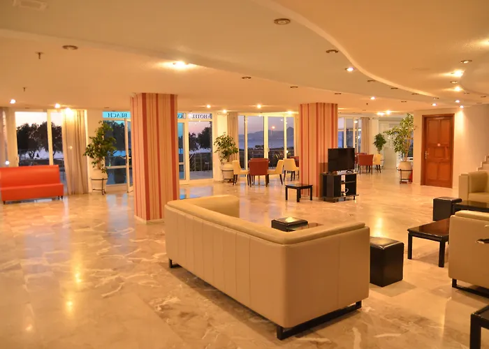 Costa Angela Seaside Hotell 3*